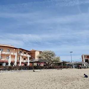 Idila Sea Front Apartments Apartment